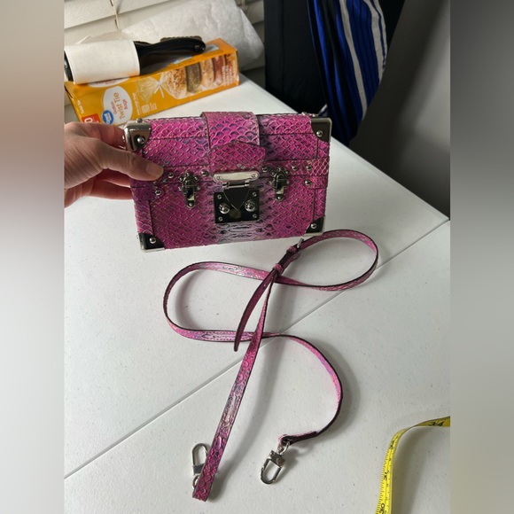 Chris Davis clutch crossbody purse - Picture 16 of 16